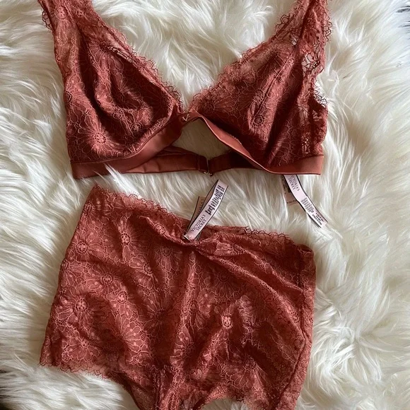 VICTORIA’S SECRET BRALETTE SET - Picture 2 of 11